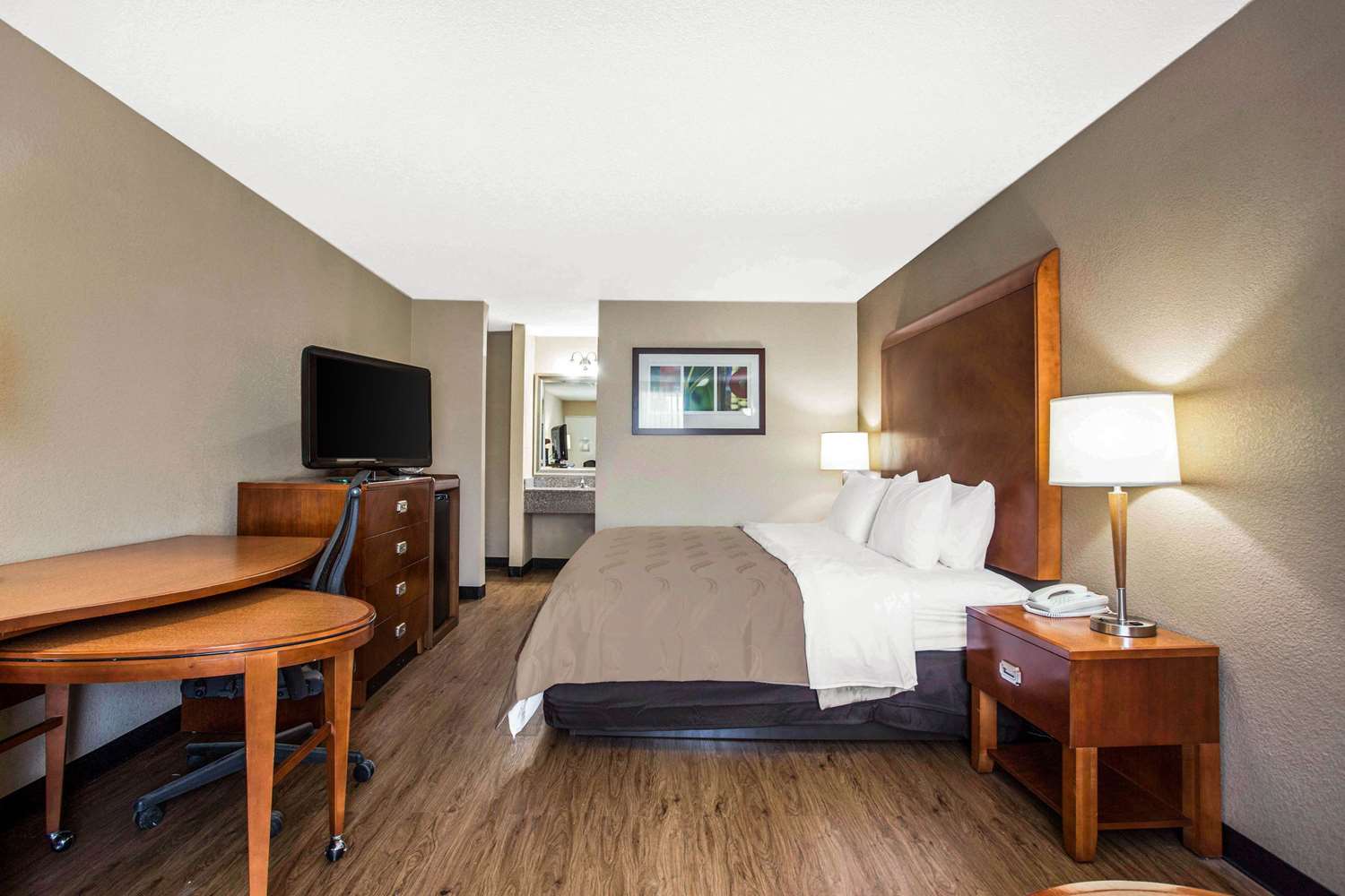 Room, King Bed, Accessible, Quality Inn and Suites University Area NC 2/3