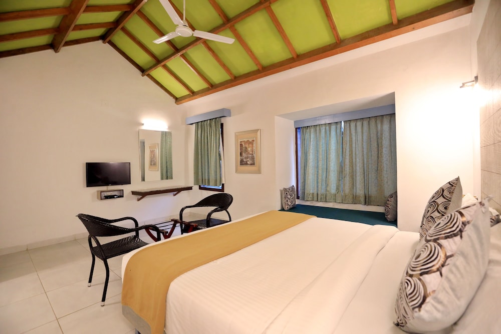 Humming Bird Resort 11/50