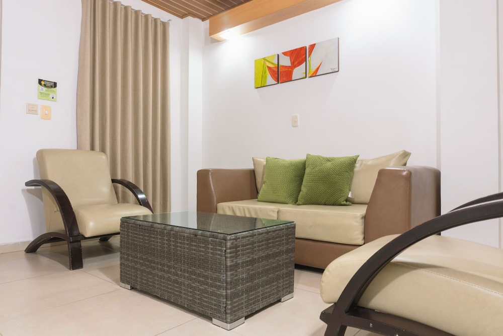 Waira Suites Hotel 35/55
