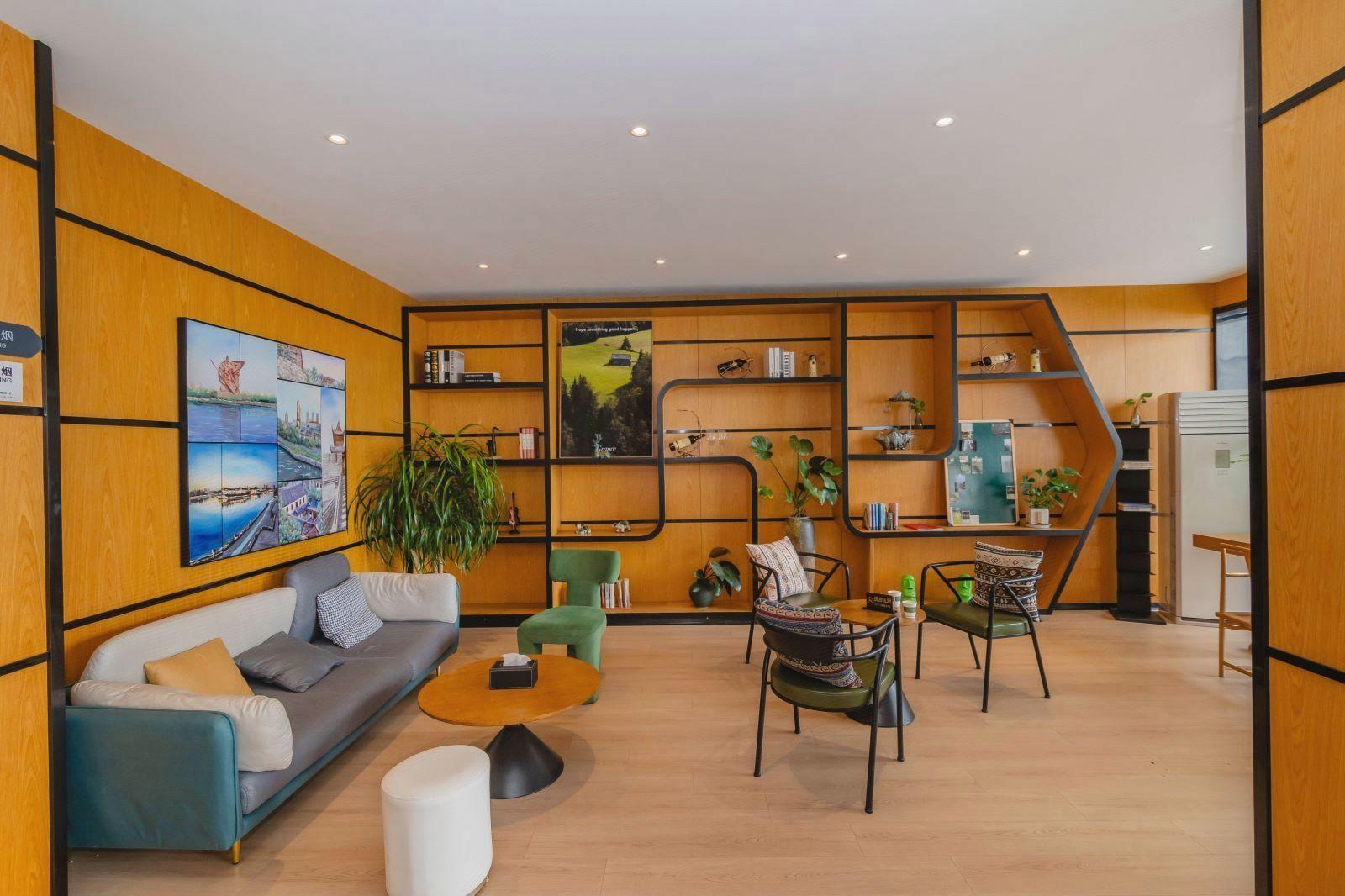 Chonpines Hotel Jingzhou Ancient City Dongmen 65/73