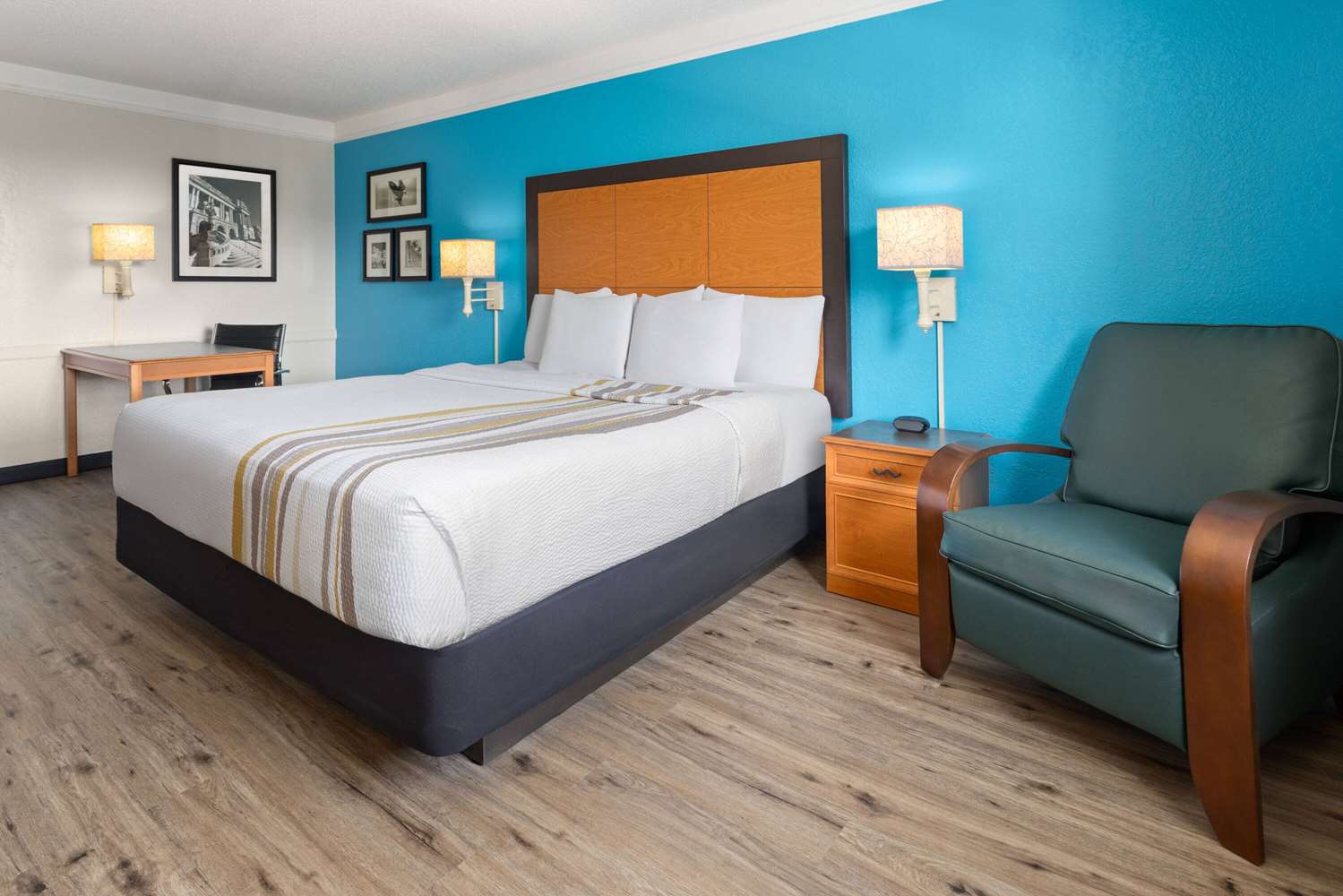 La Quinta Inn by Wyndham Pittsburgh Airport 11/36