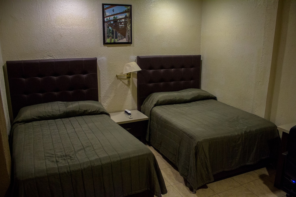 Hotel America Palacio 25/74