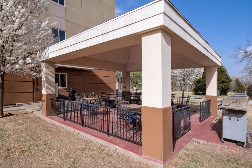 Candlewood Suites Enid 7/36