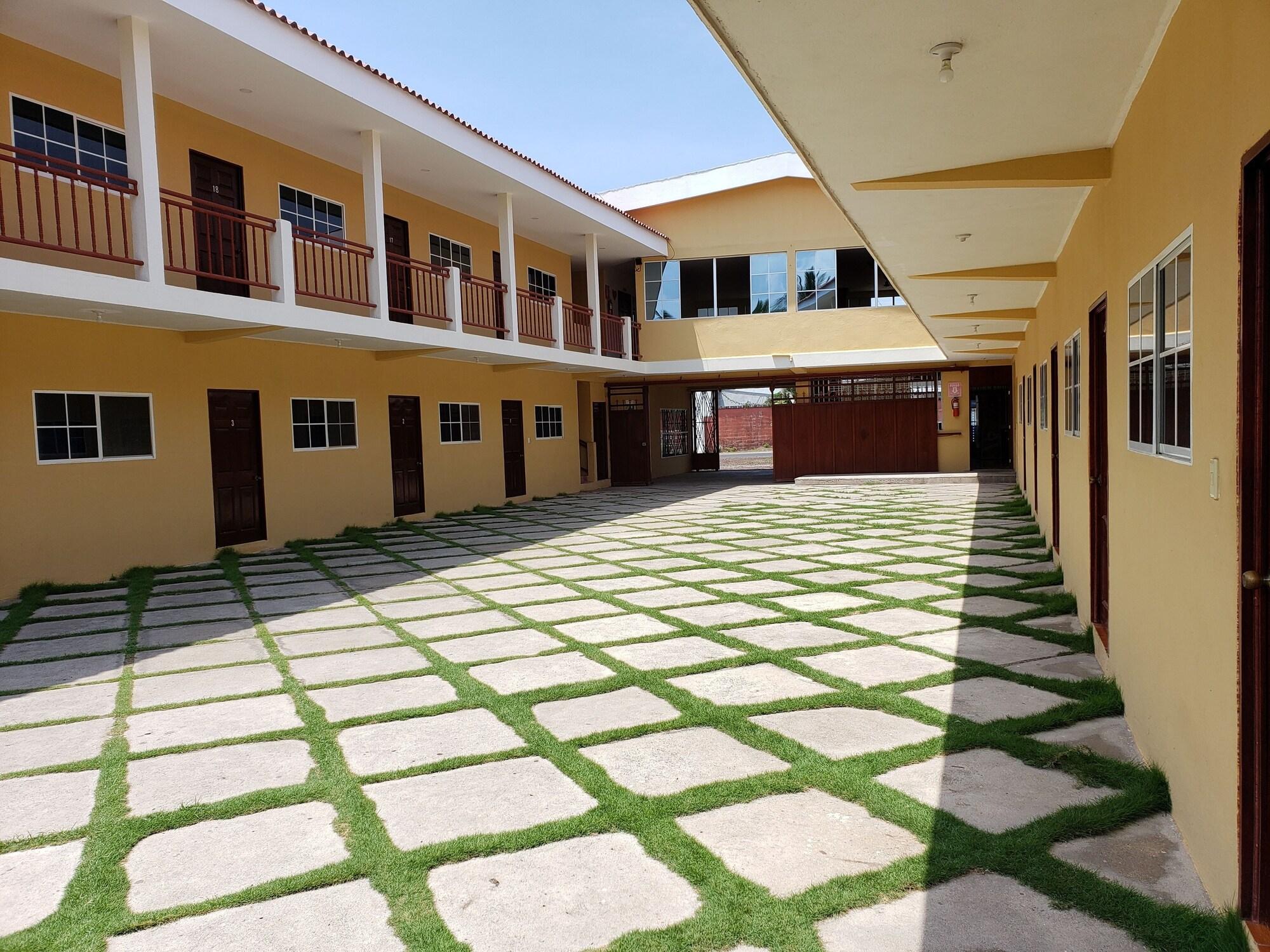 Tortuga Village Hotel 35/40