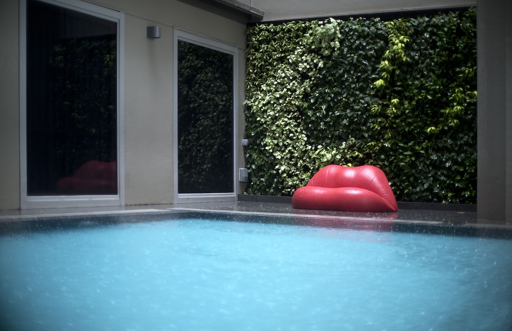V Hotel Bencoolen 9/54