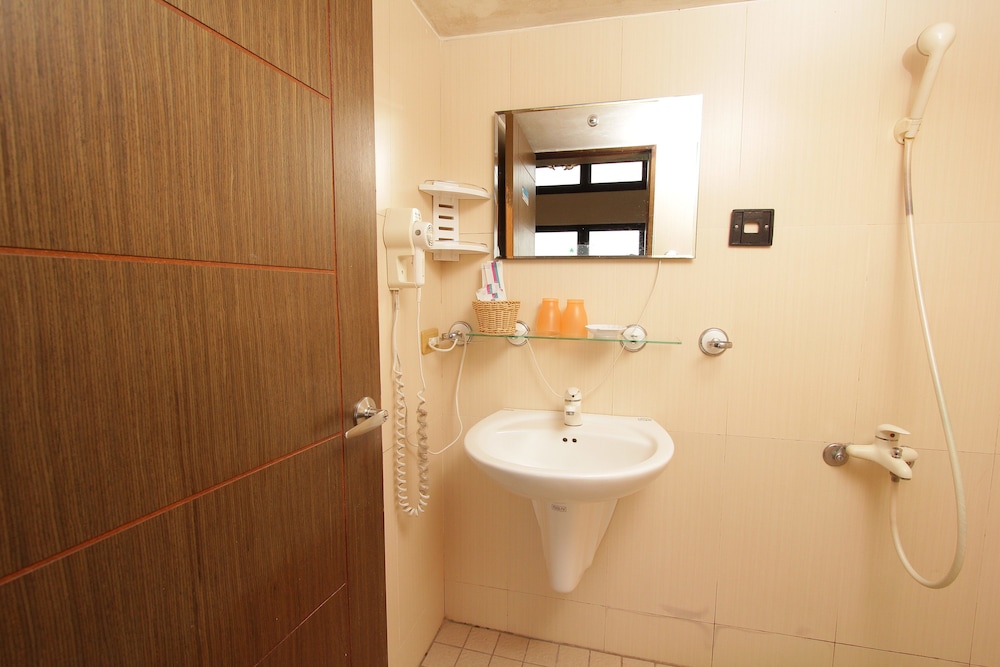Sakura Resort 55/56