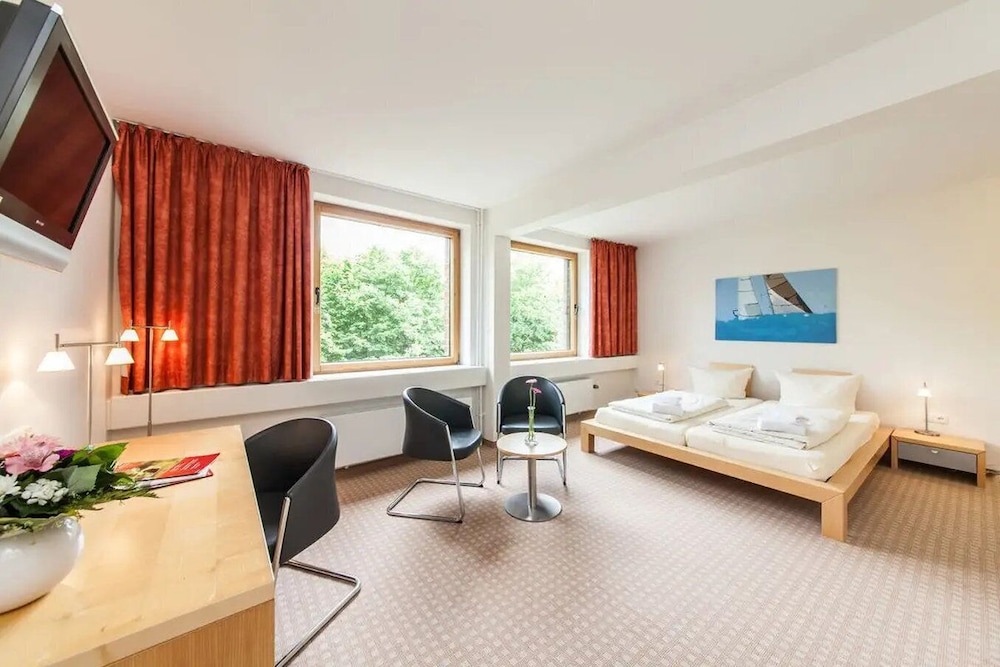 Akademiehotel Kiel 53/83