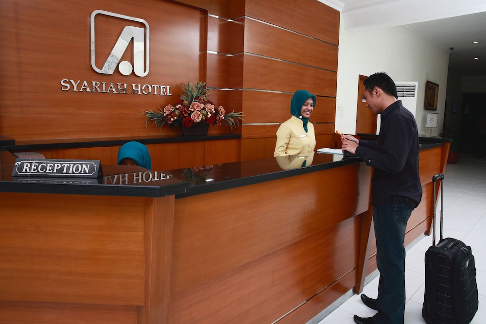 ARINI HOTEL 9/43