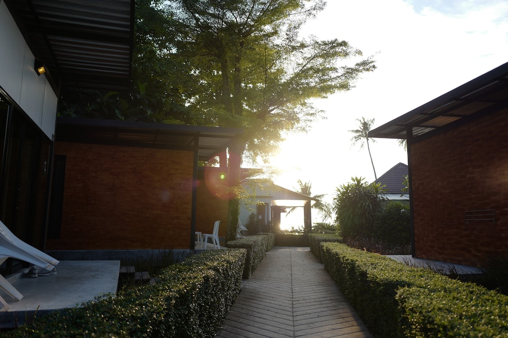 Nature Beach Resort 52/70