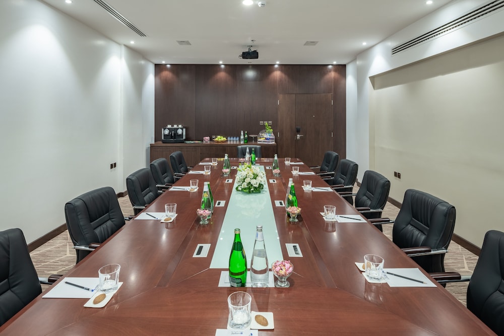 فندق راديسون بلو - بريدة(Radisson Blu Hotel Buraidah) 67/75