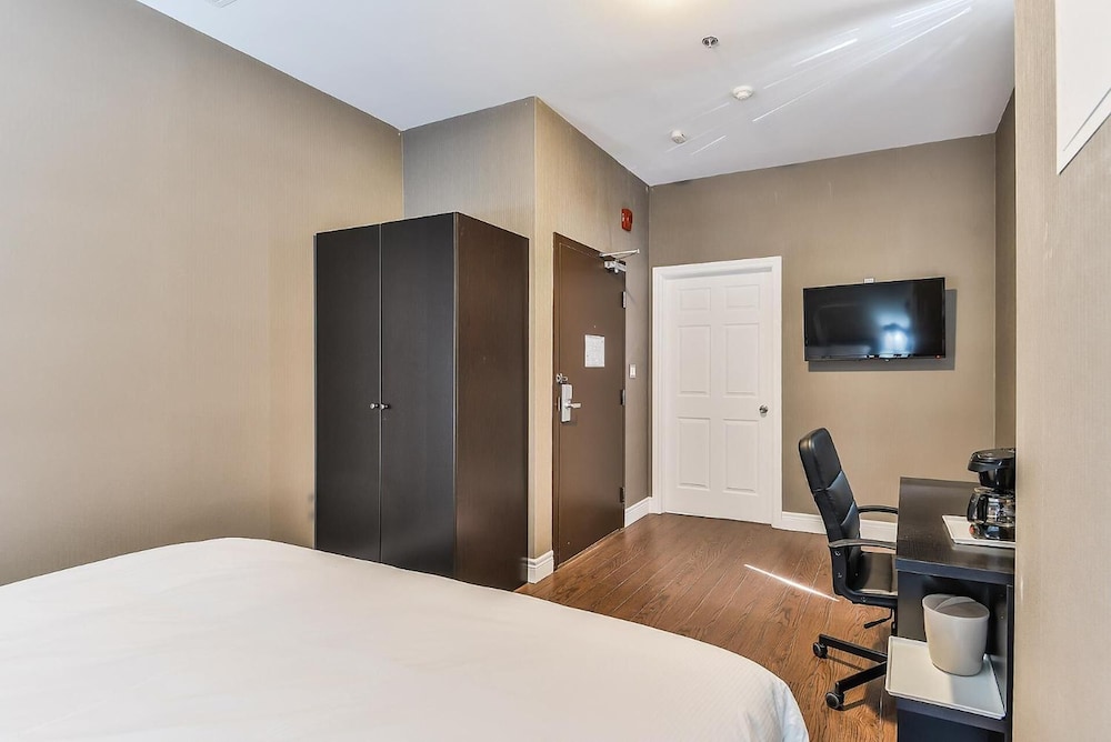 Nu Hotel Toronto 32/57