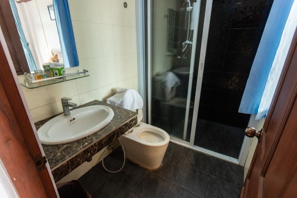 Vilayvong Hotel 49/50