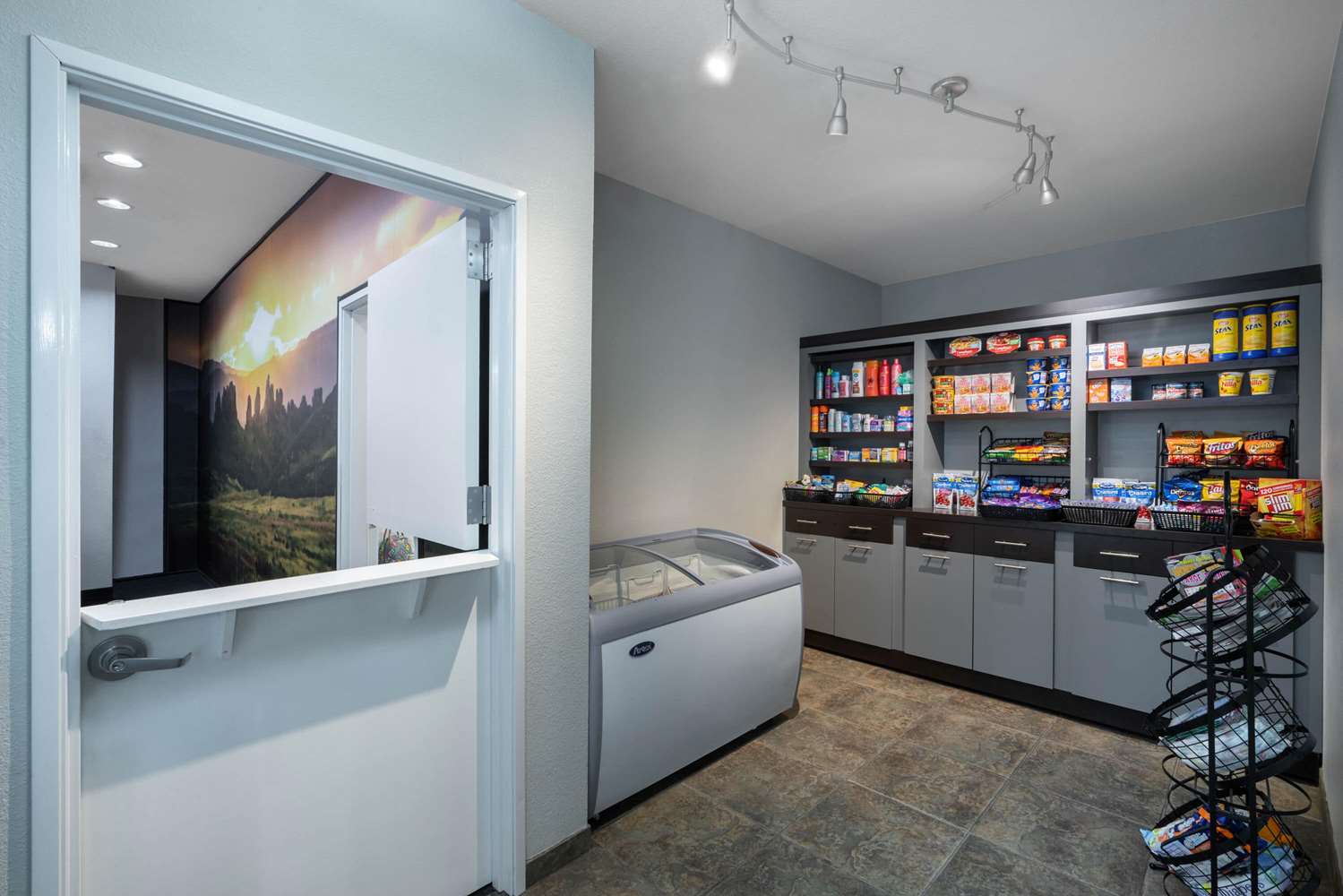 La Quinta Inn & Suites by Wyndham Loveland 3/45