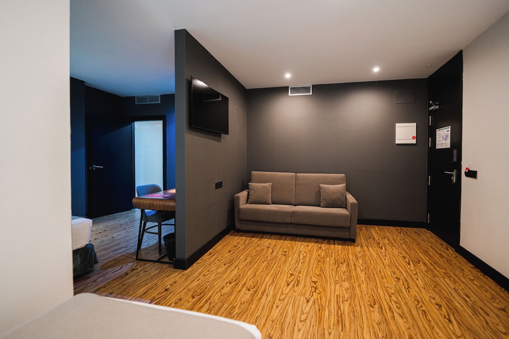Malaga Premium Hotel 55/70