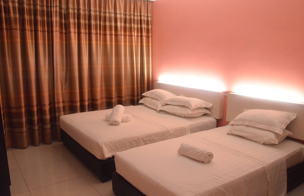 De Uptown Hotel Pj 222 49/57