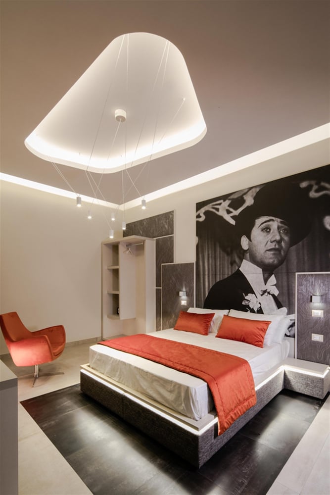 Via Veneto Luxury Suites 17/50
