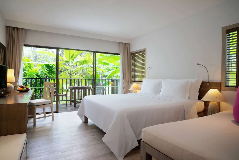 GARDEN, KING BED