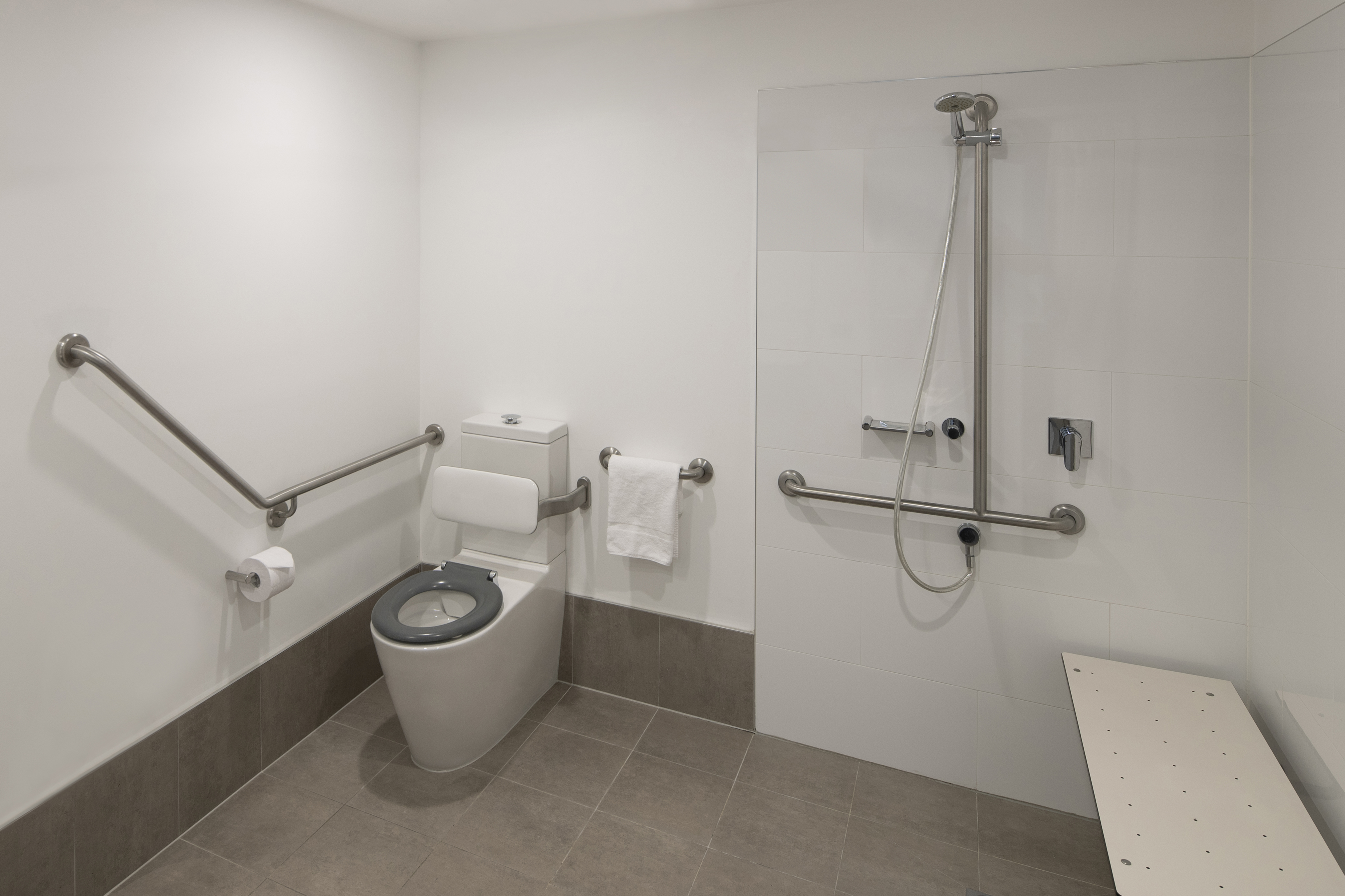 غرفة سوبيريور بسرير مزدوج لذوي الإعاقة، Mercure Sydney Bankstown 3/6