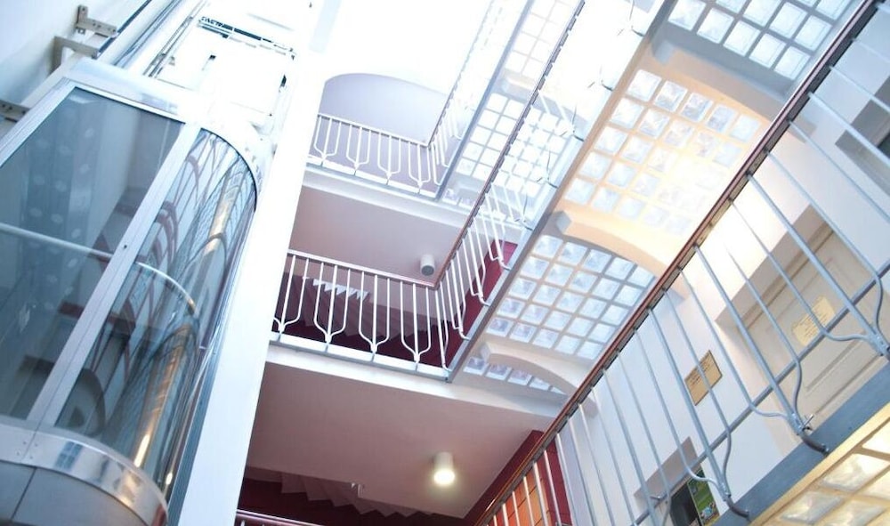 Hotel Petr 7/64