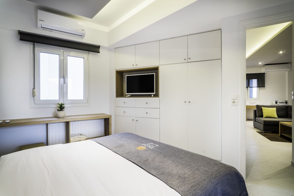 Talos Luxury Suites 10/50