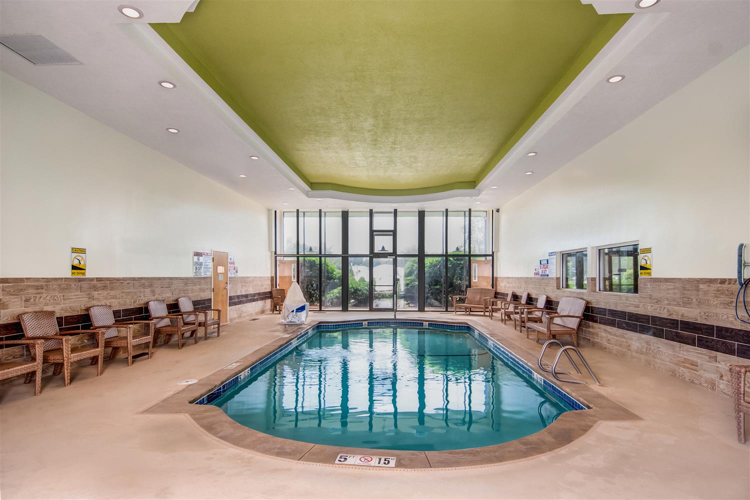 Best Western Plus The Inn At Hampton 10/16
