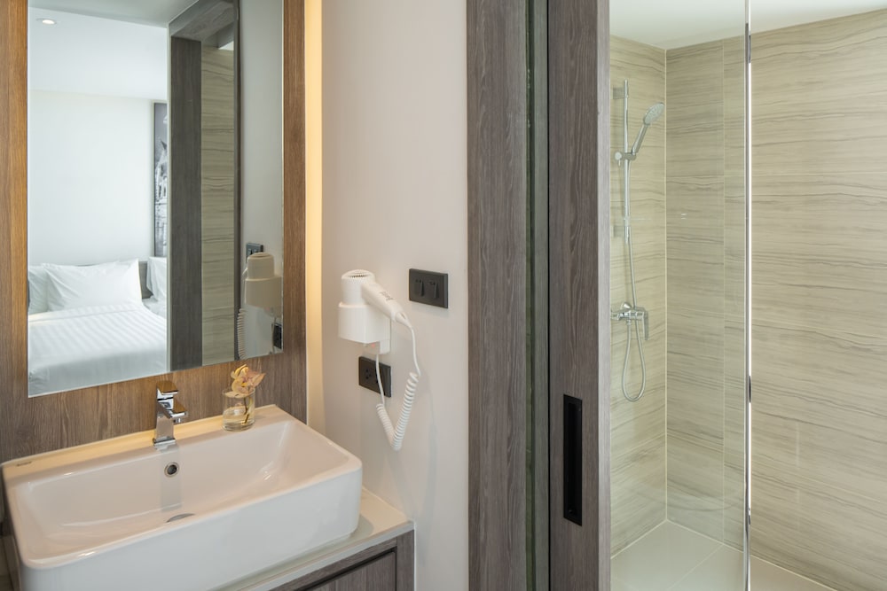 Amarin Hotel Rama 8 45/50