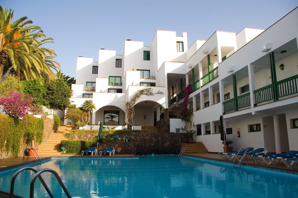 Aparthotel Esquinzo Y Monte Del Mar in PAJARA
