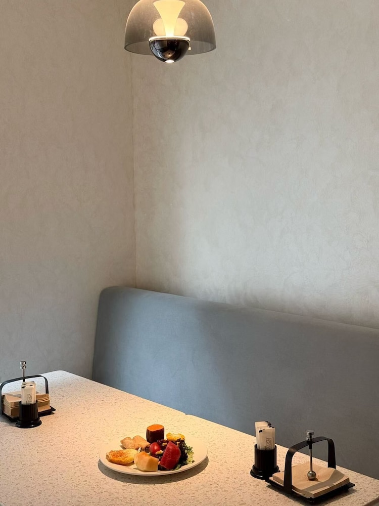 CYBO Station SSAW Hotel Chunxi Road Tianfu Square Chengdu 28/39