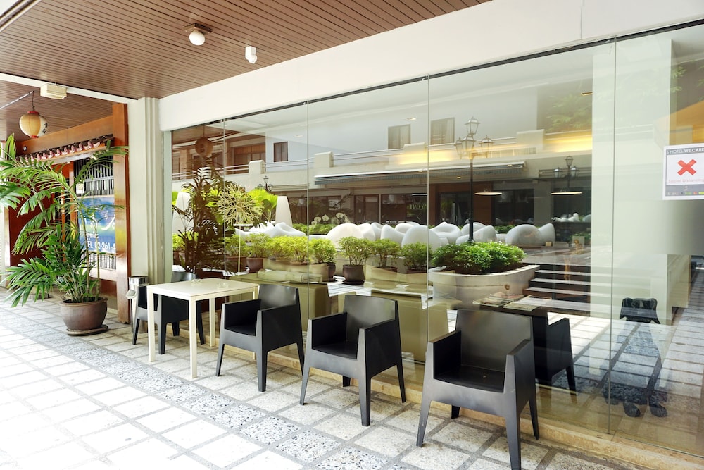 S33 Compact Sukhumvit Hotel 62/78