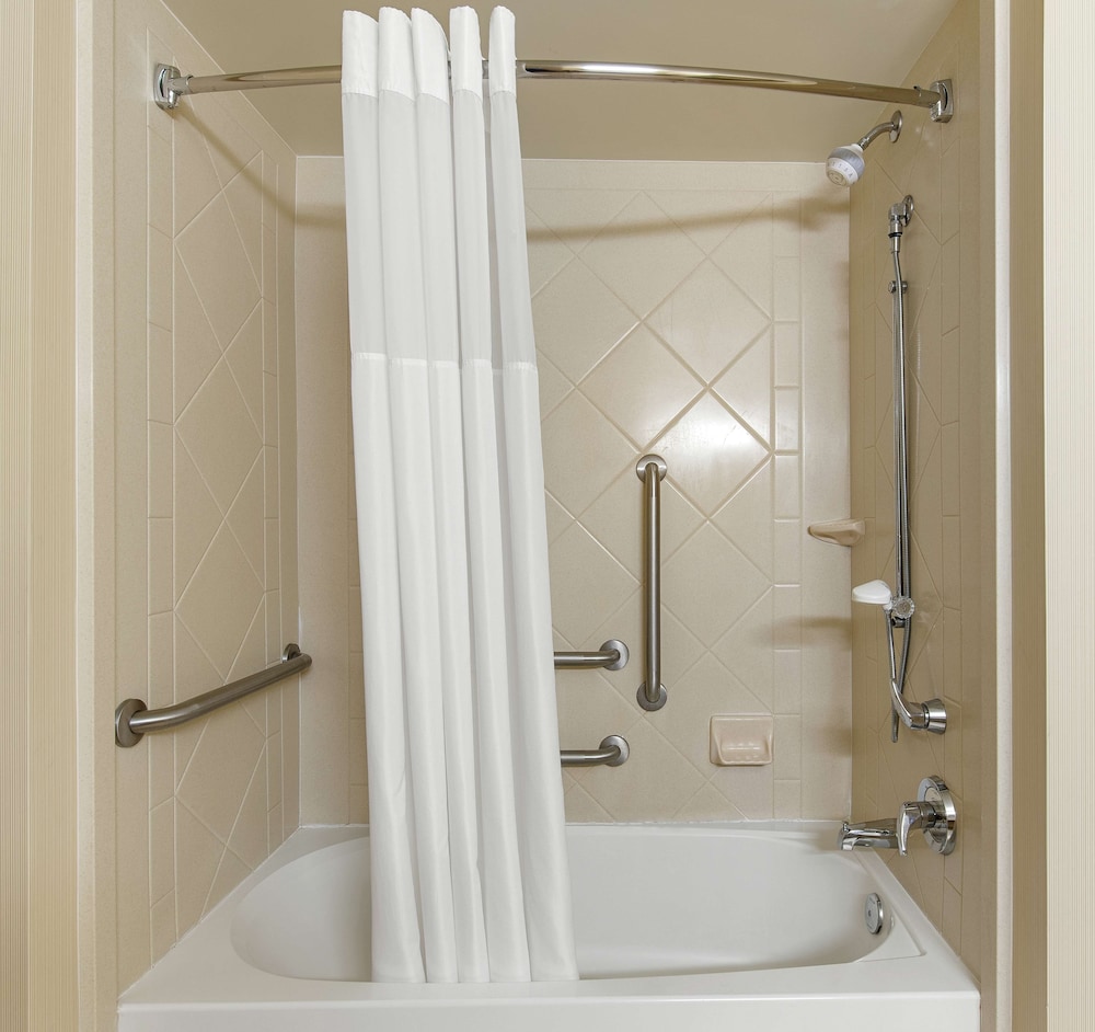 Hampton Inn & Suites North Conway 12/39