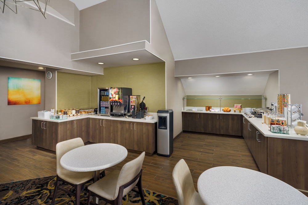 Residence Inn by Marriott Seattle Bellevue 40/57
