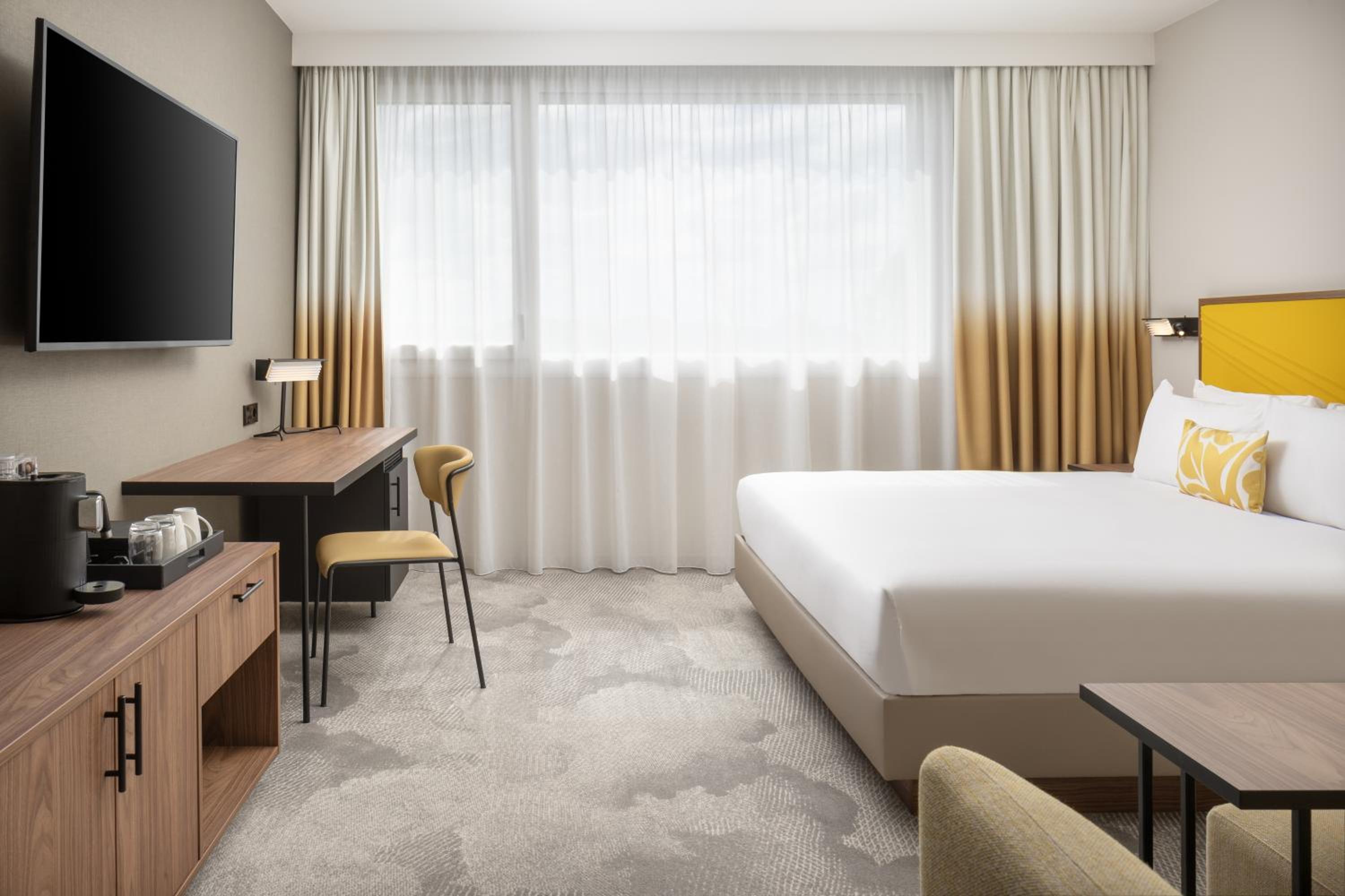 جناح بسرير كينج مع أريكة، Hyatt Place Paris Charles De Gaulle Airport 4/7