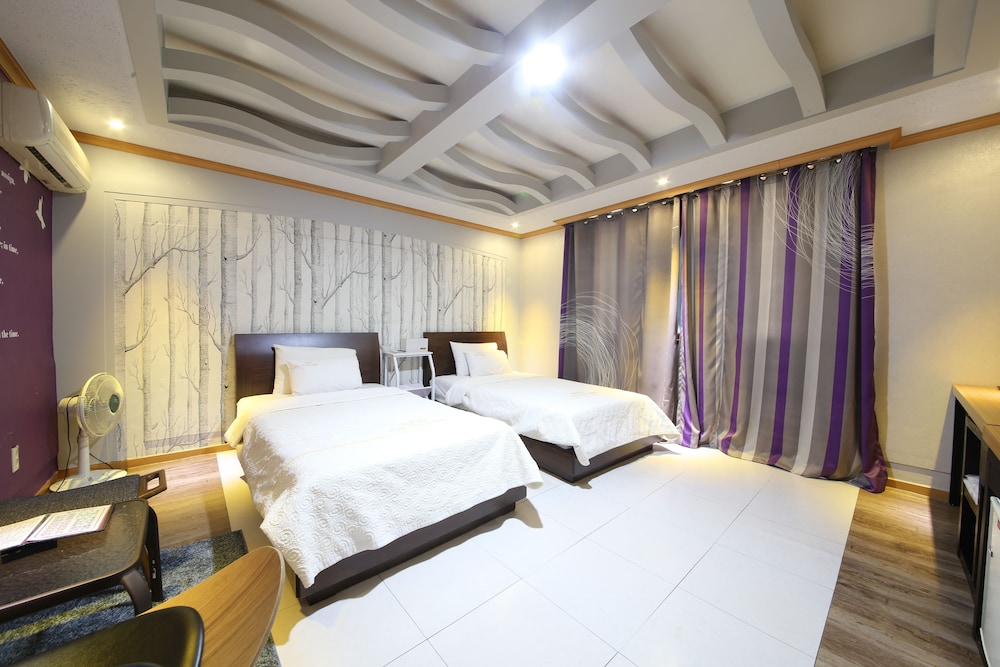 Hotel New Evergreen 28/62