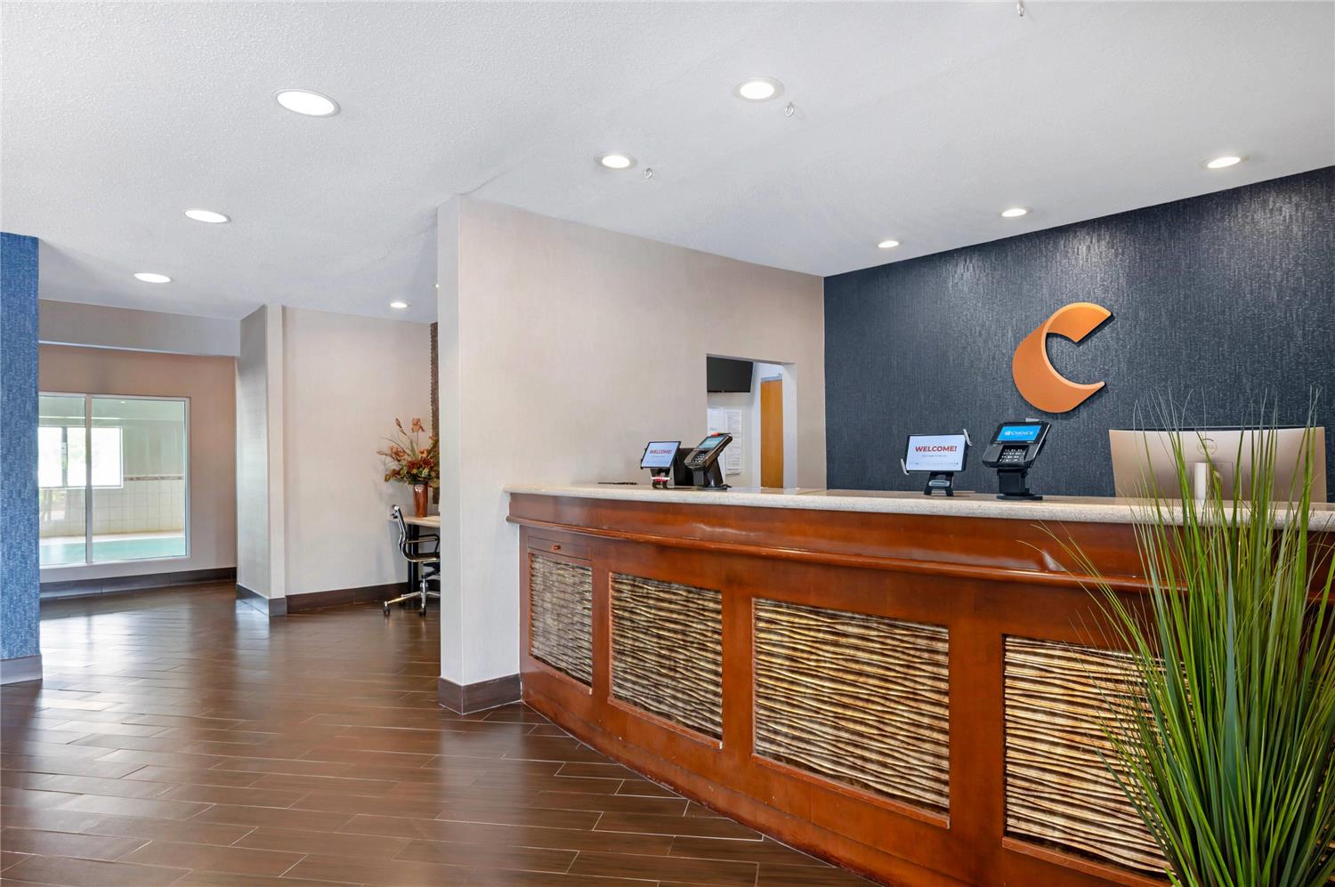 Comfort Inn & Suites North Greenfield 2/21