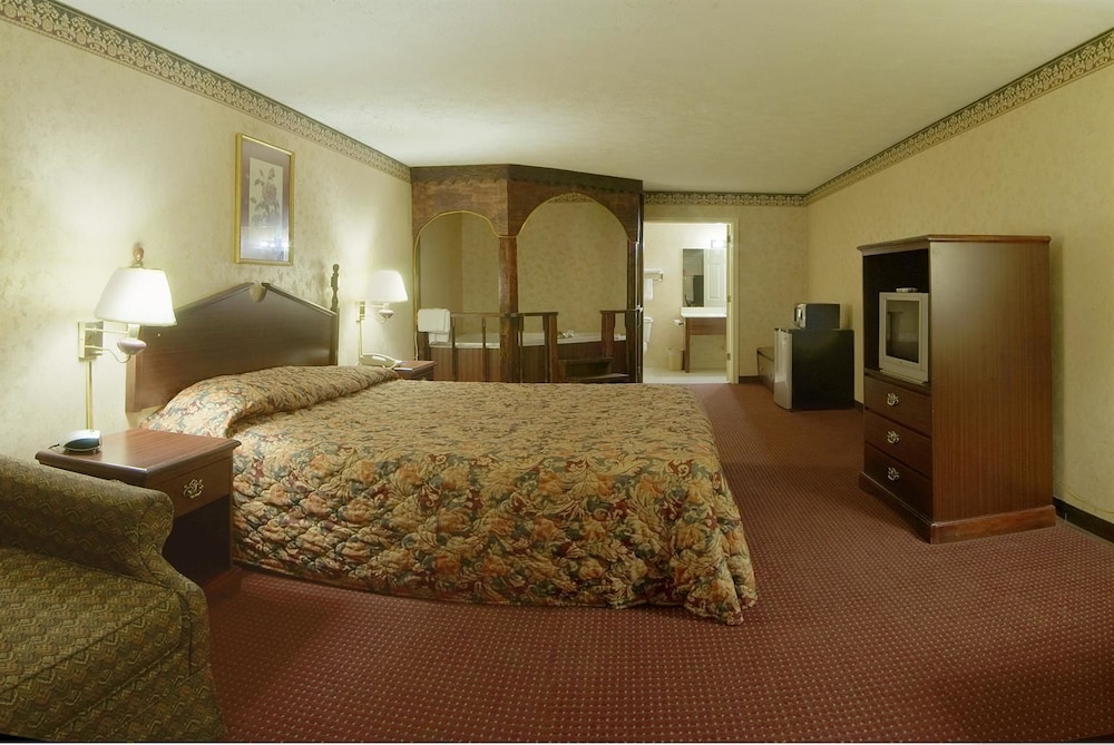Americas Best Value Inn & Suites Mt. Pleasant 11/28
