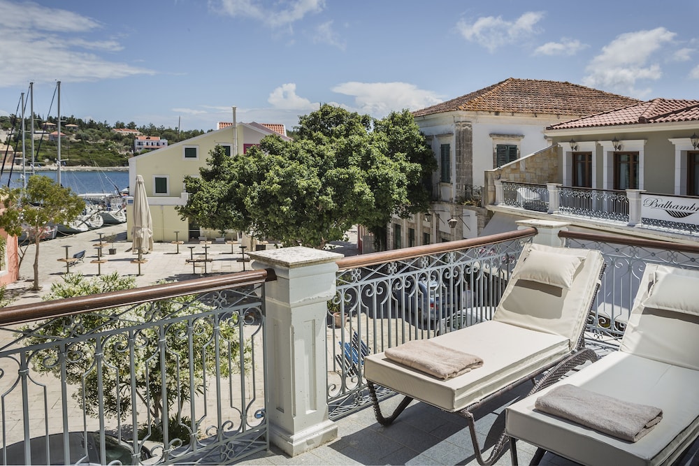 Balhambra Suites - Adults Only 26/50