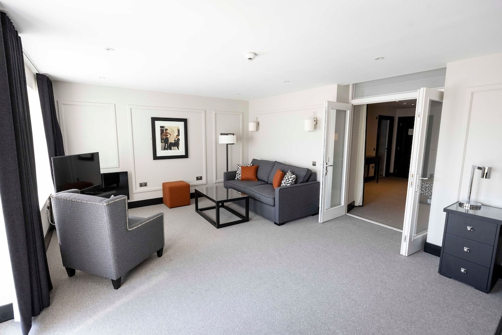 The Chester Hotel 27/49