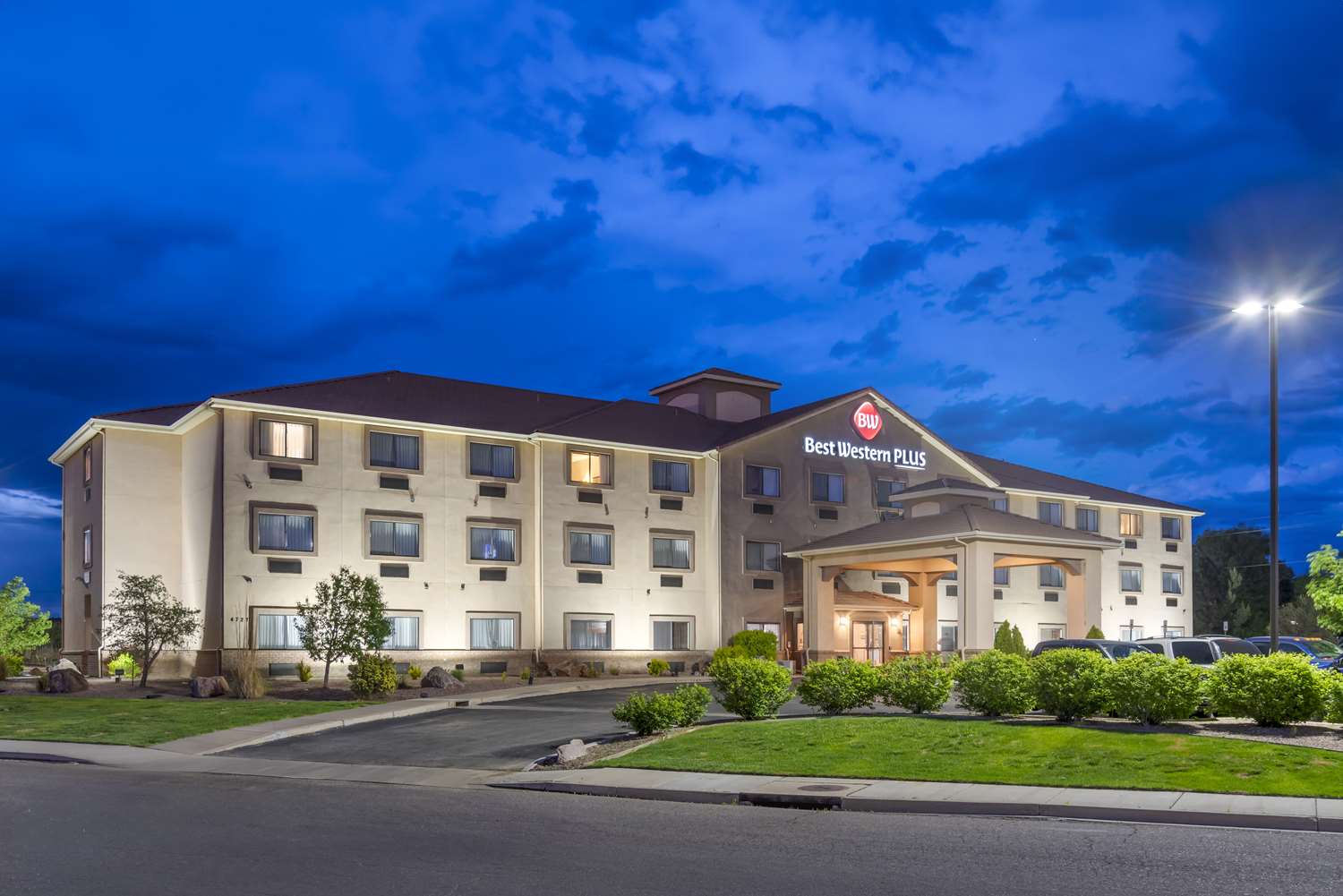 Best Western Plus Eagleridge Inn & Suites 1/17