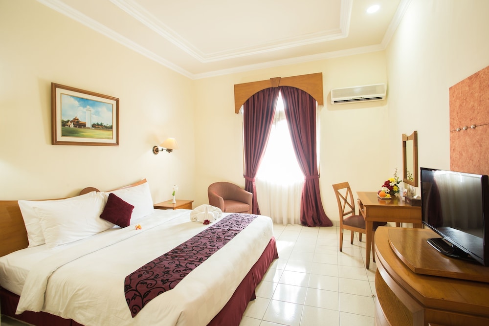 The Royale Krakatau Hotel 12/50
