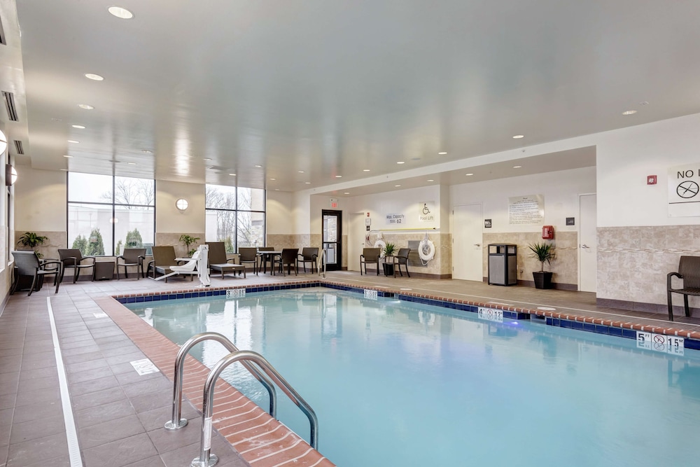 Hampton Inn St. Louis Wentzville MO 3/57