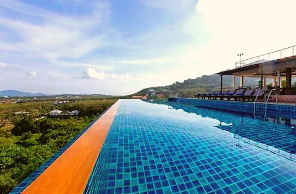The View Rawada Phuket 50/56