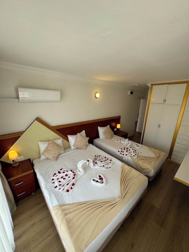 Suntalia Hotel 12/69