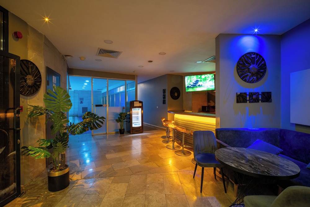 Grand S Hotel 44/56