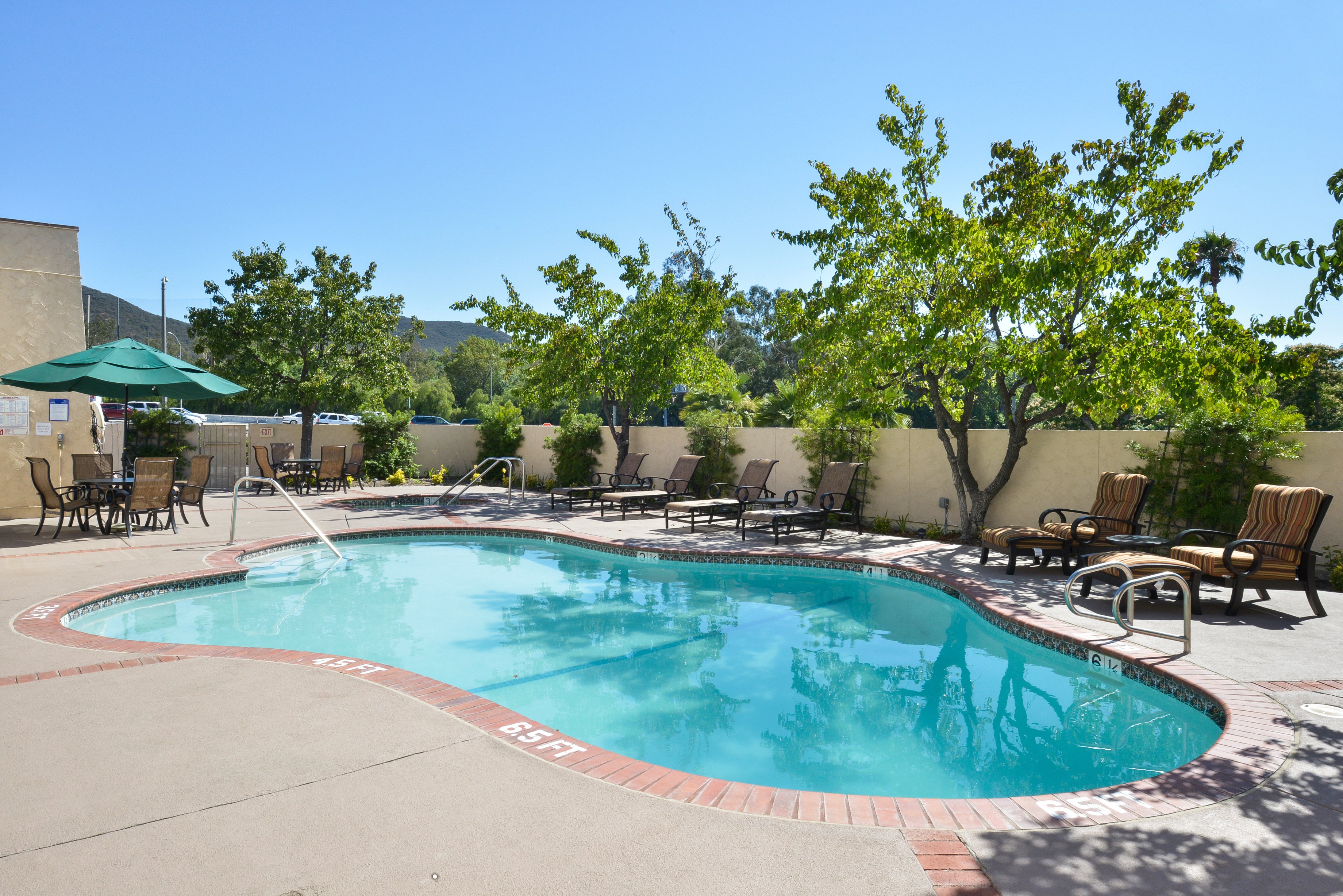 Best Western Plus Thousand Oaks Inn 50/50