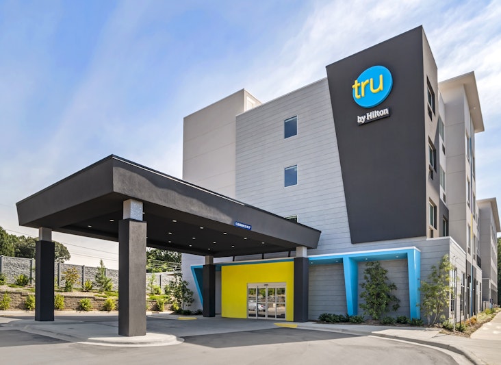 Tru by Hilton Gastonia 24/24