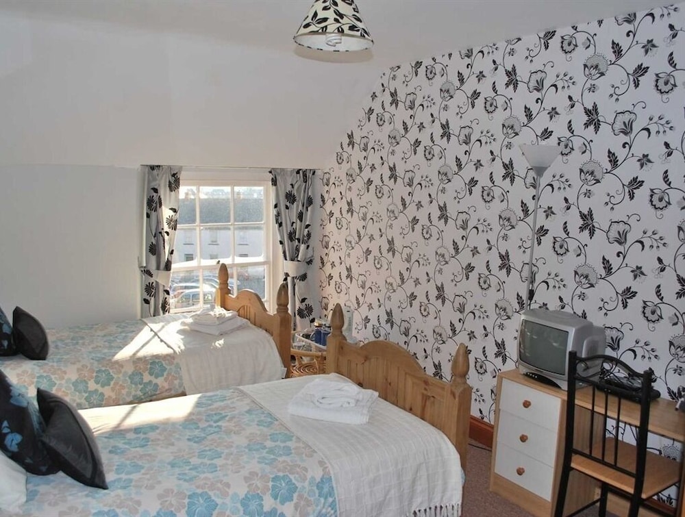 College Guest House 22/37