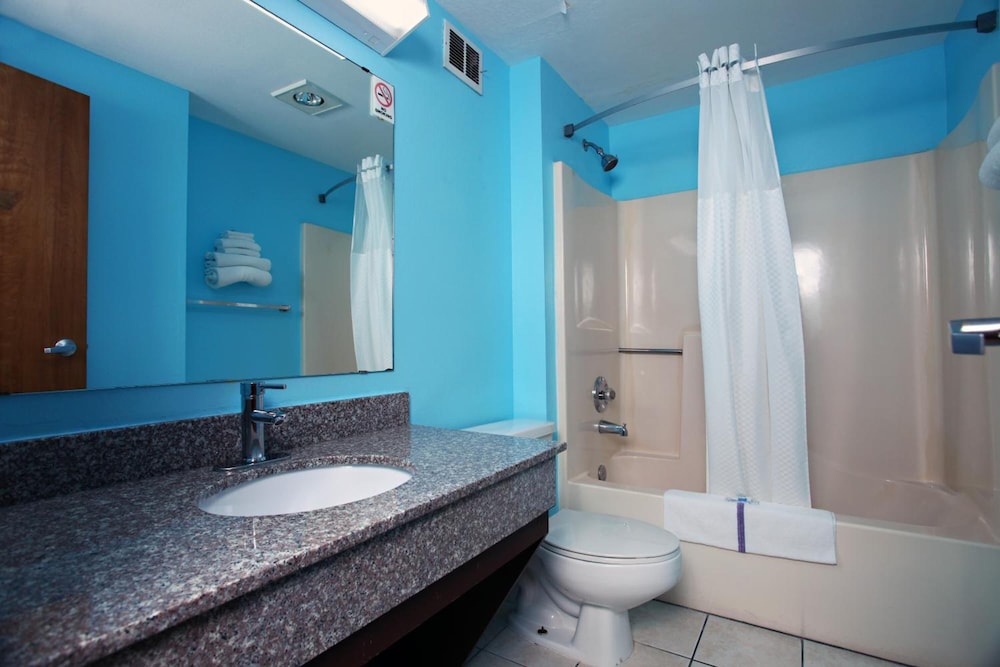 Coratel Inn & Suites By Jasper Newton 10/30