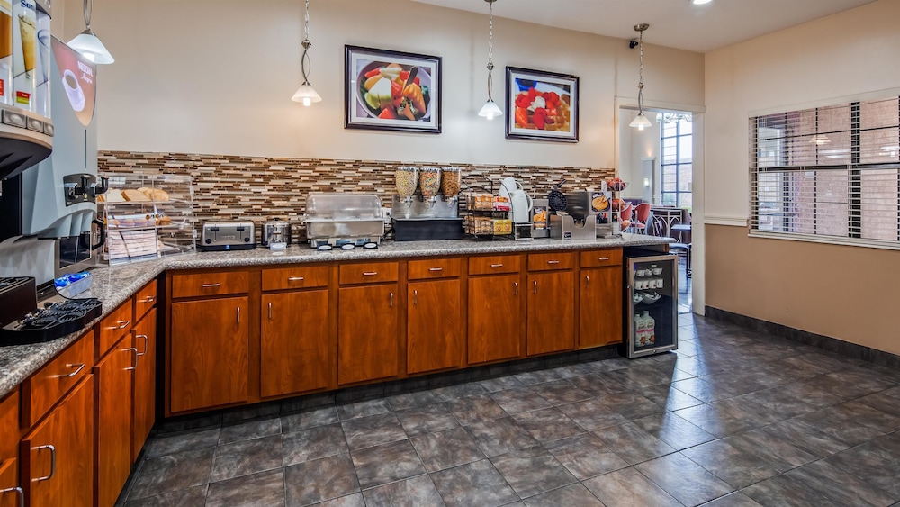 Americas Best Value Inn Monroe 7/50
