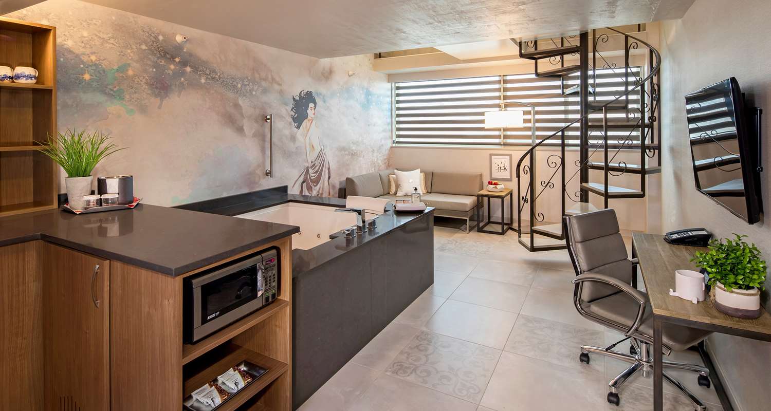 The Rushmore Hotel Suites Bw Premier Collection 8/13