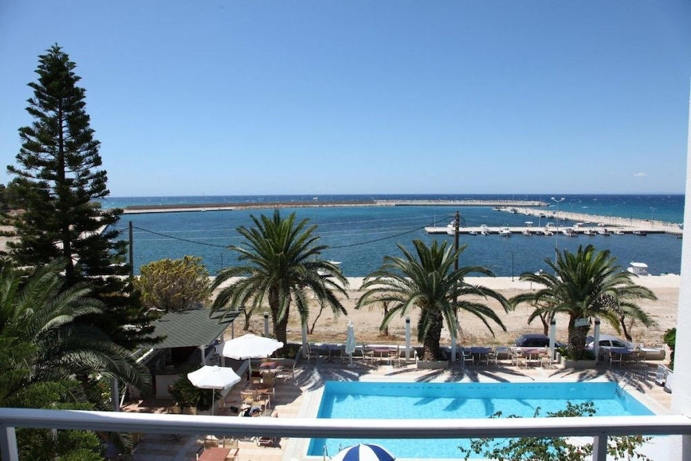Kyparissia Beach 44/48